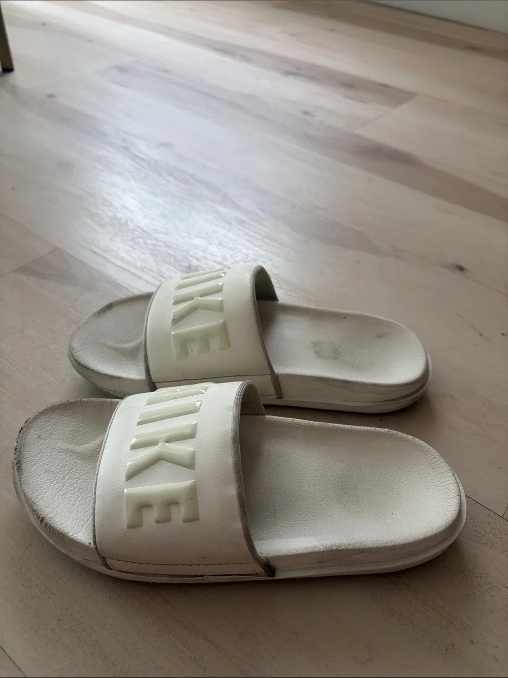 kids nike revive foam slides ivory sz 6y